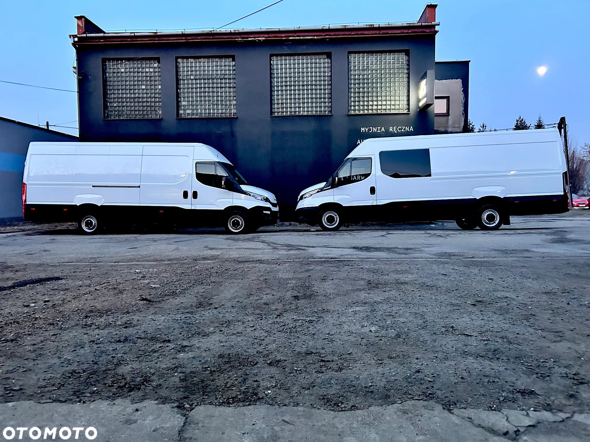 Volkswagen CRAFTER L5H3 ZABUDOWA - 1