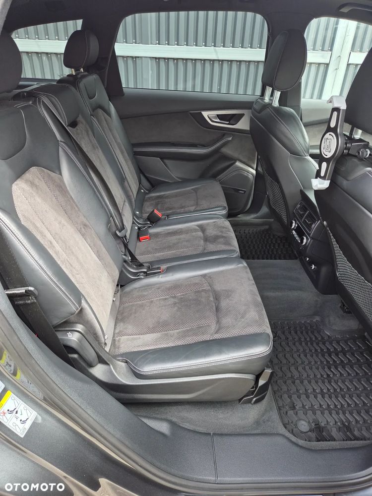Audi Q7 - 16