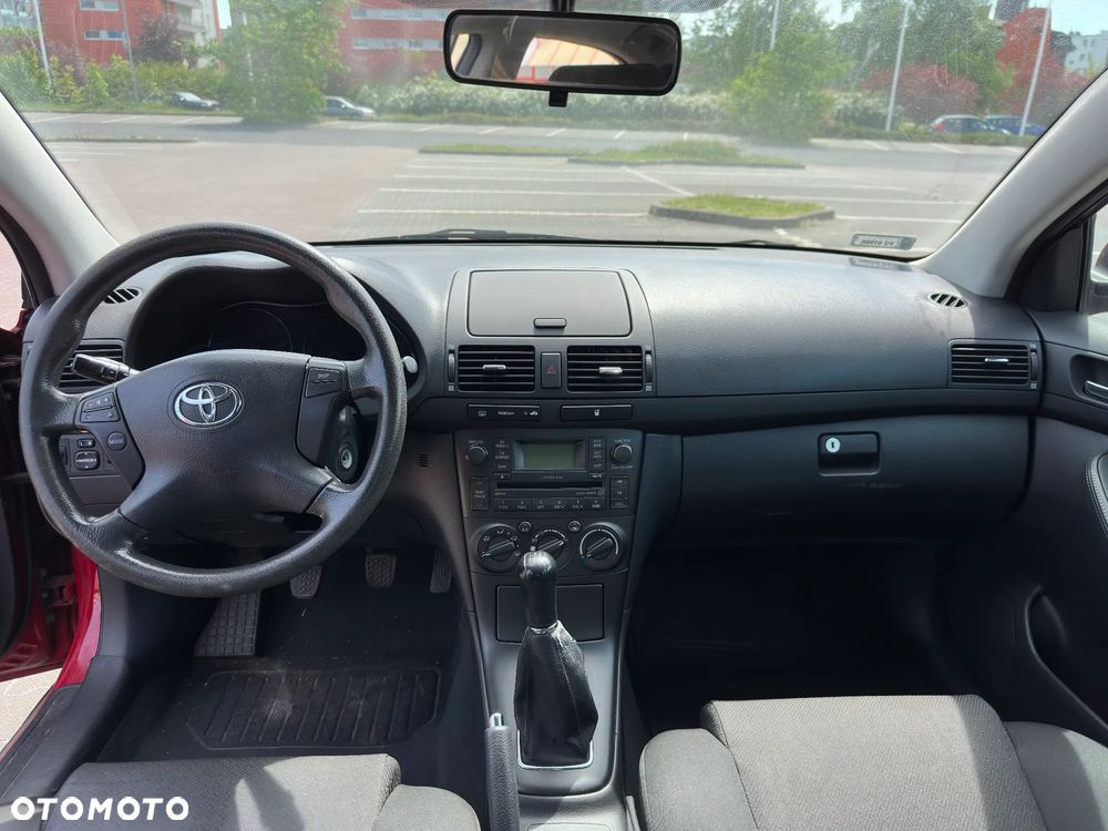 Toyota Avensis - 27