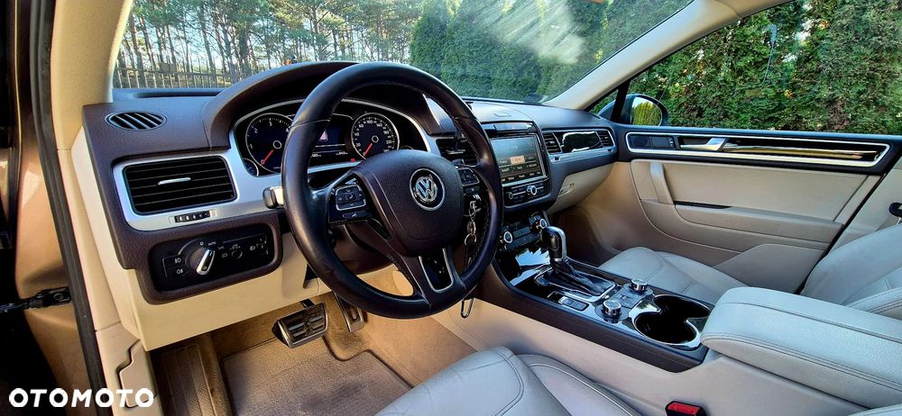 Volkswagen Touareg 3.0 V6 TDI BMT - 24