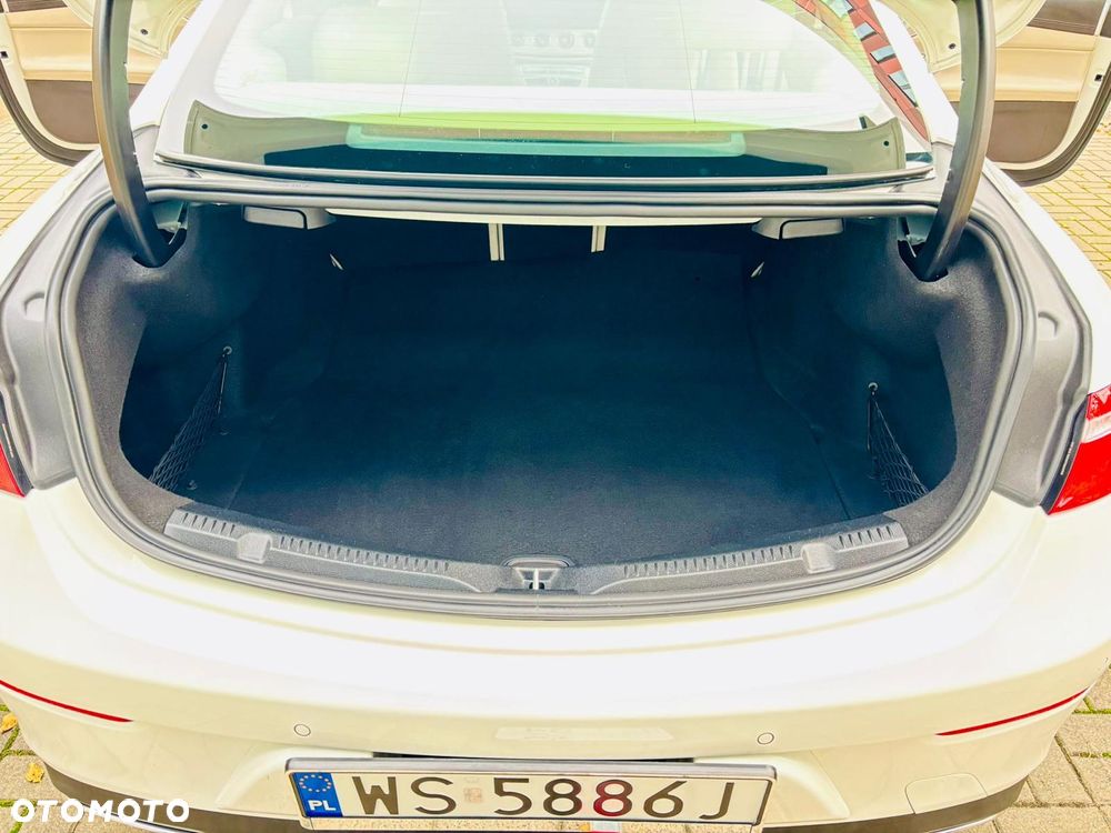 Mercedes-Benz Klasa E 400 - 23