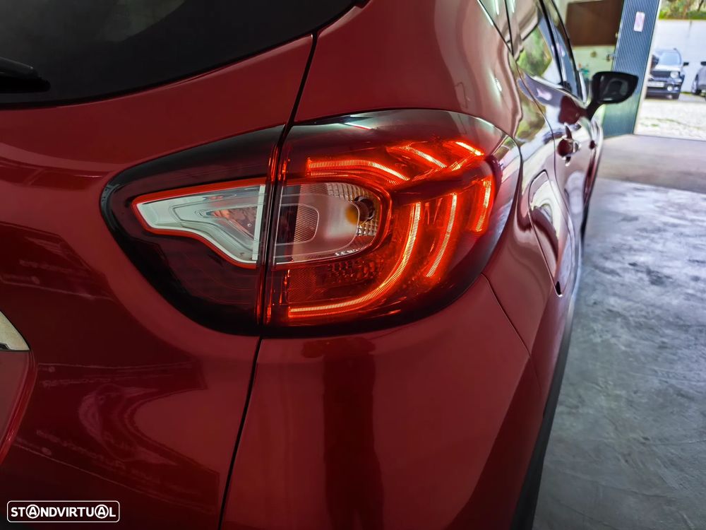 Renault Captur 1.3 TCe Red Edition - 24