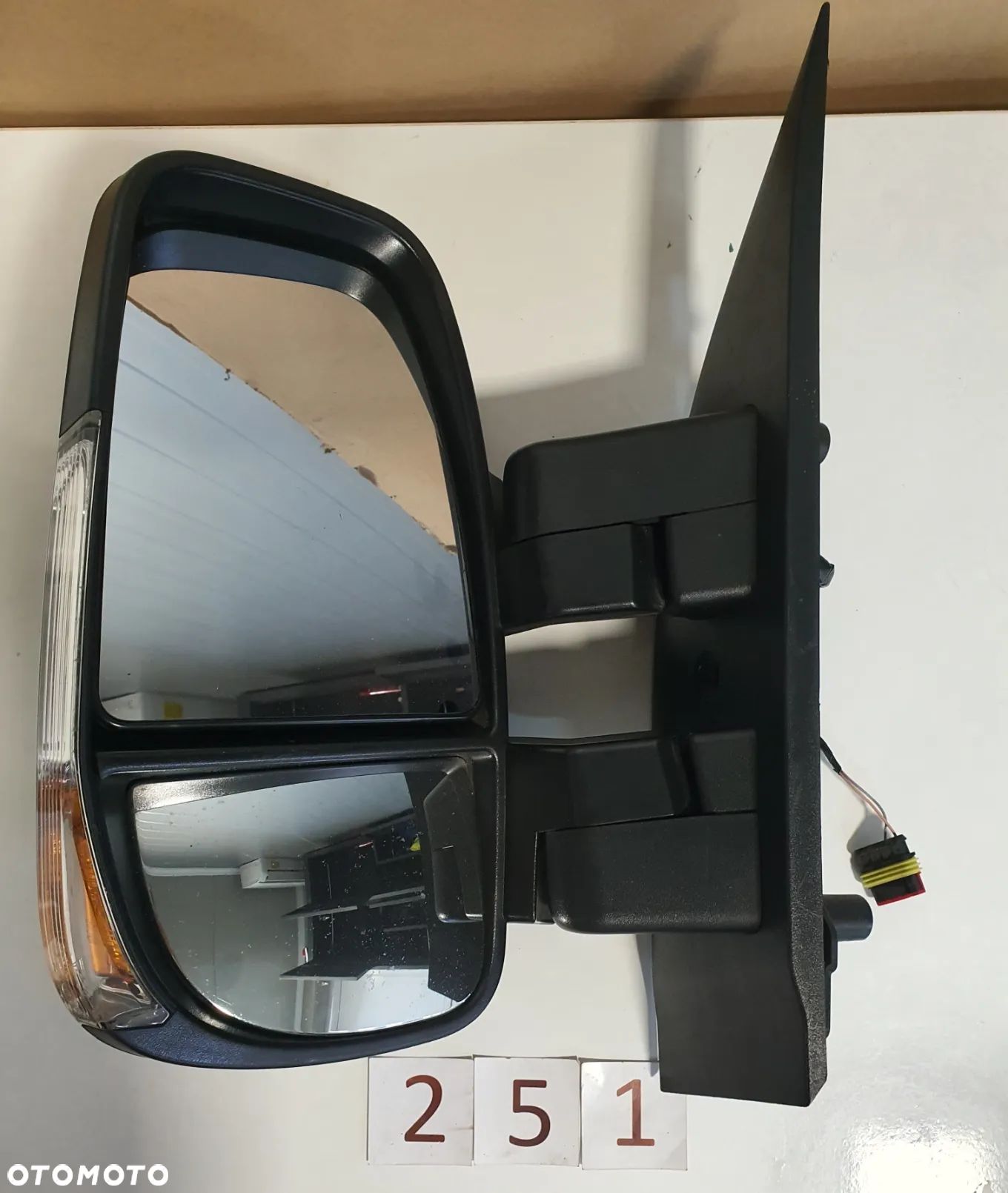 Lusterko boczne, zewnętrzne, lewe, krótkie, kompletne Iveco Daily 6 VI - 1