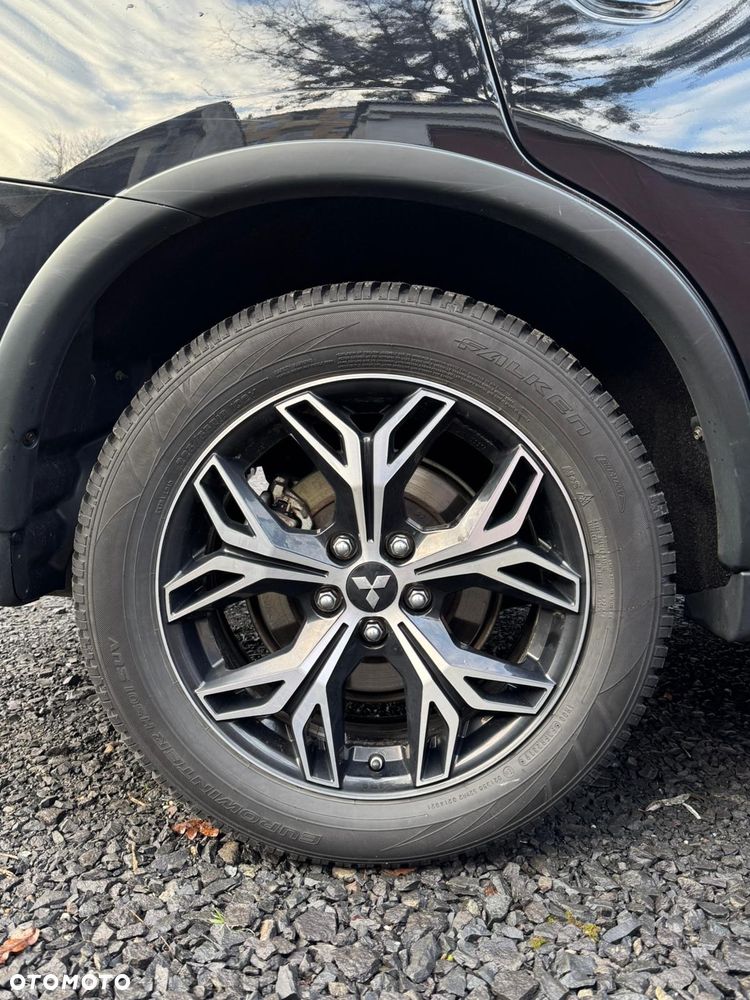 Mitsubishi Outlander 2.0 Instyle Navi 4WD CVT - 9