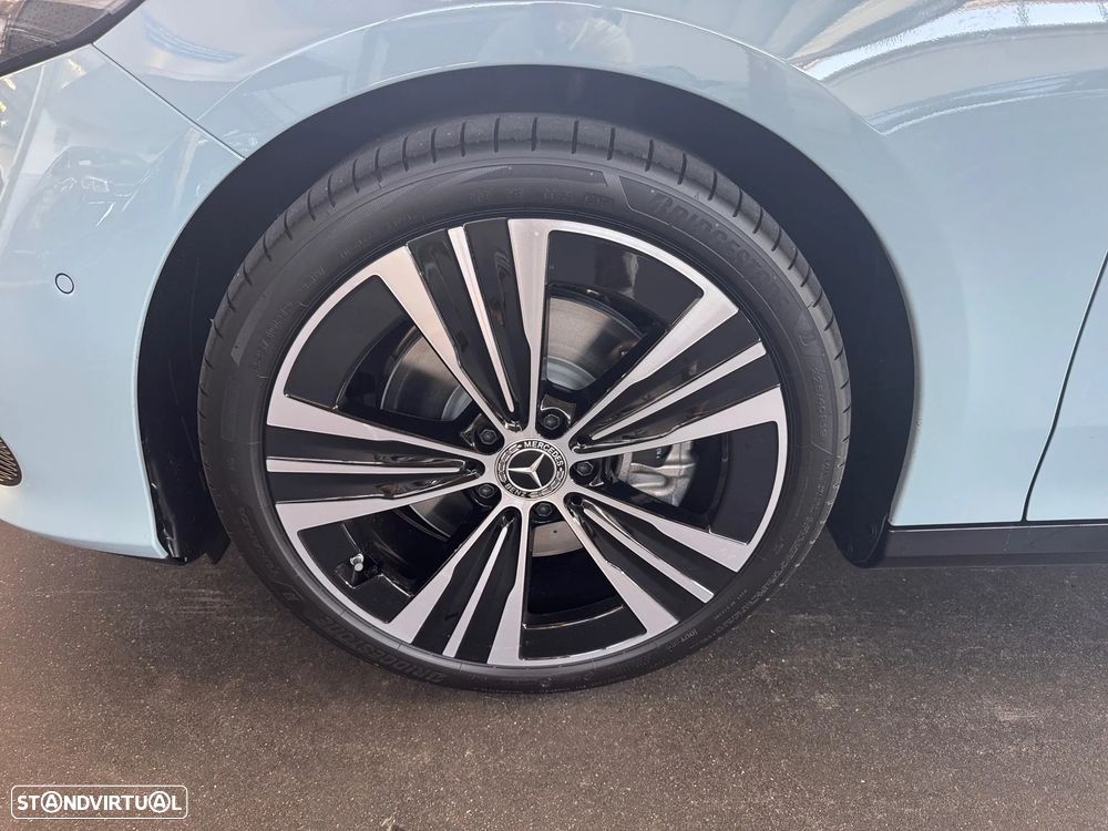Mercedes-Benz CLA 200 - 11