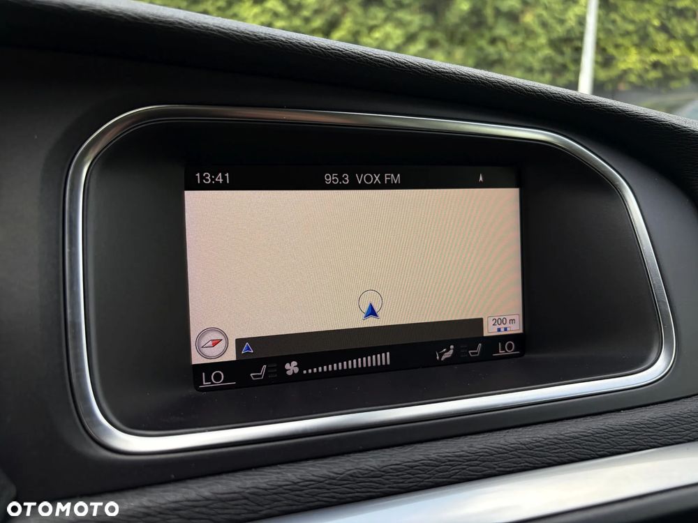 Volvo V40 T3 Momentum - 26