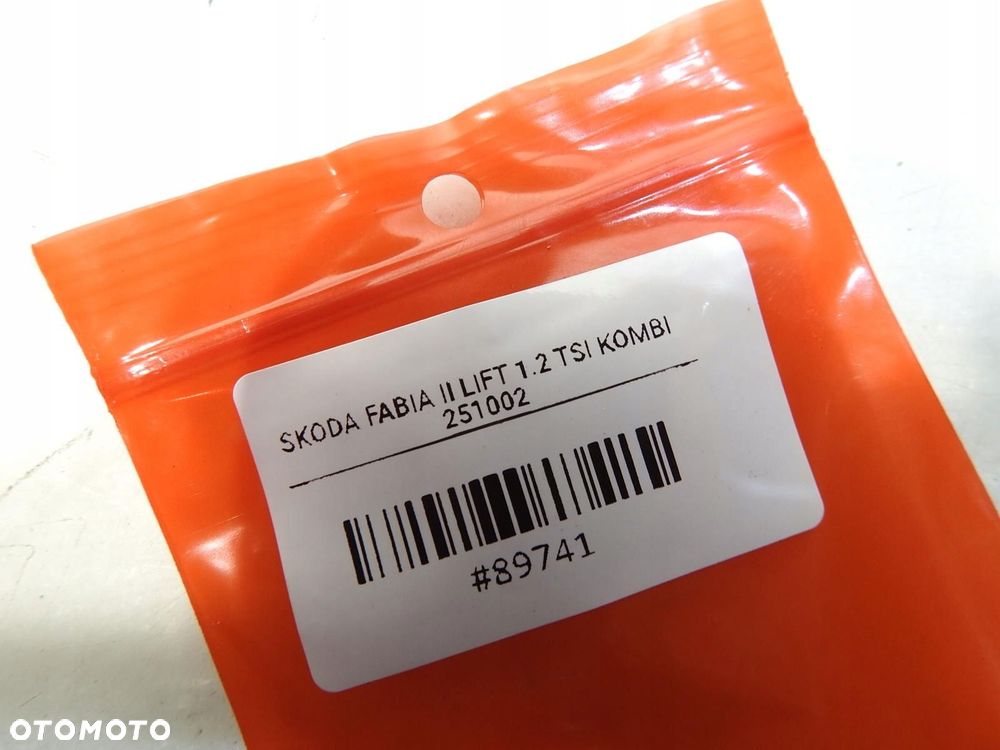 WZMACNIACZ ANTENOWY SKODA FABIA II 5J0035577 - 5