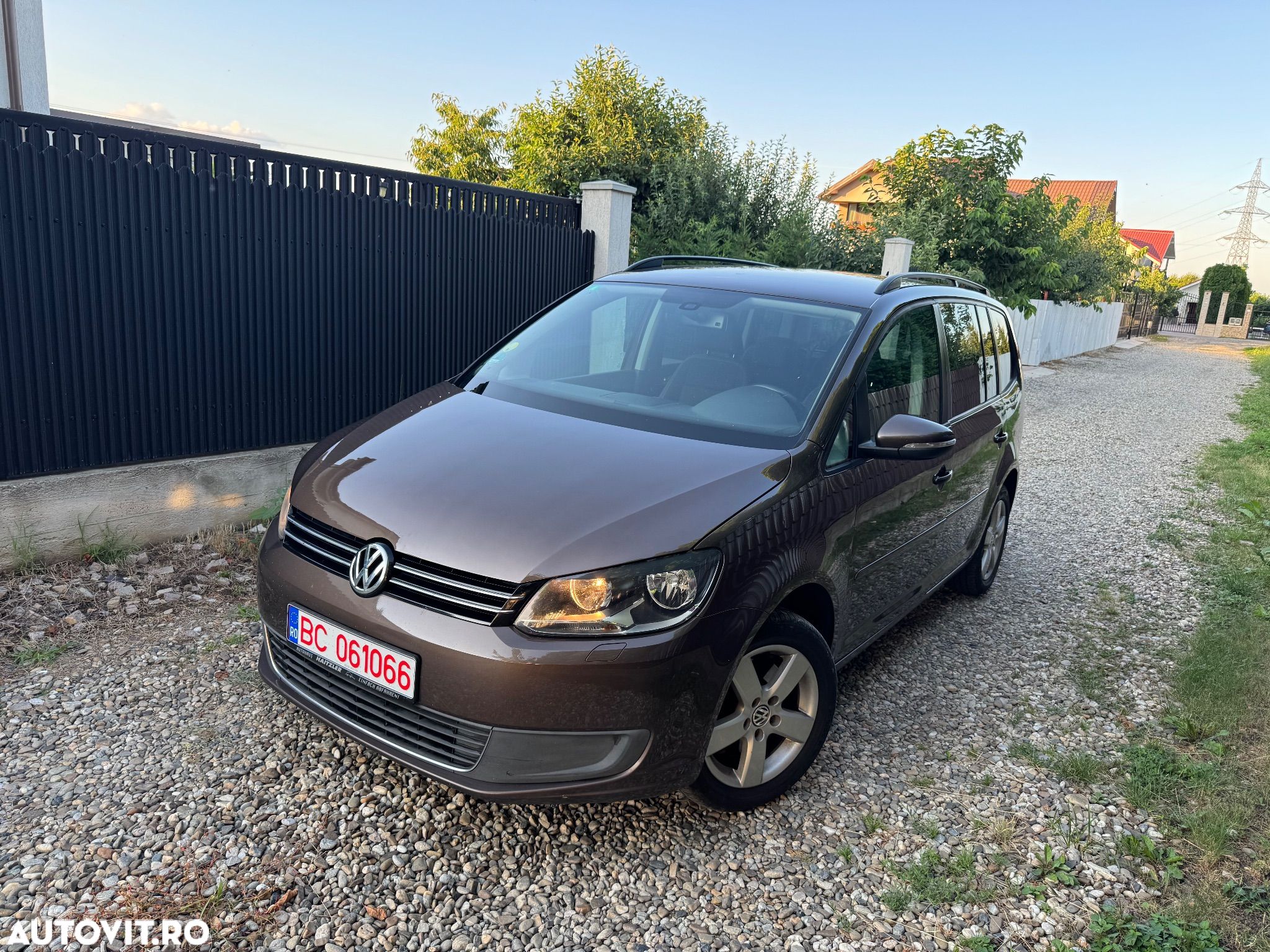 Volkswagen Touran 2.0 TDI DPF Comfortline - 1