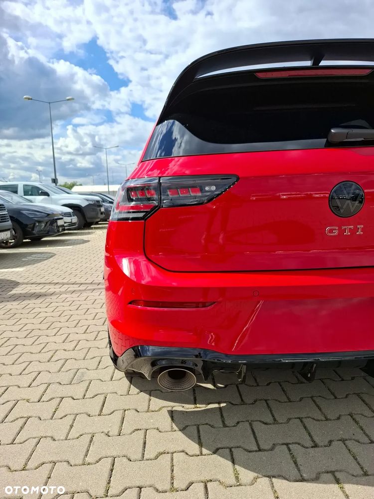 Volkswagen Golf - 12