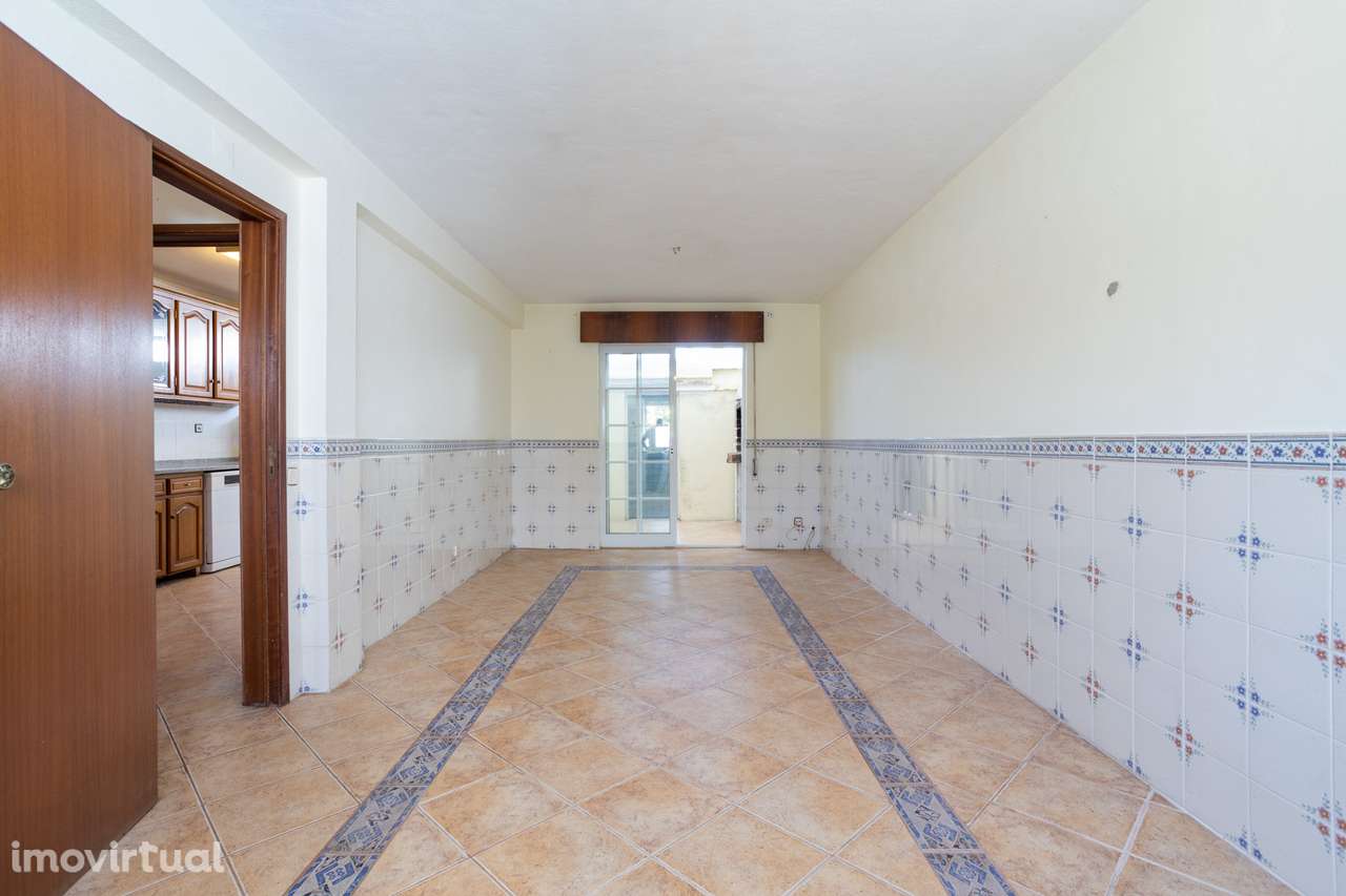 Moradia em Banda com Terraço, Churrasqueira e Garagem em Zona Tranquil - Grande imagem: 5/24