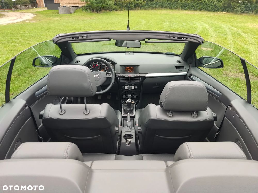 Opel Astra TwinTop 1.8 Cosmo - 15
