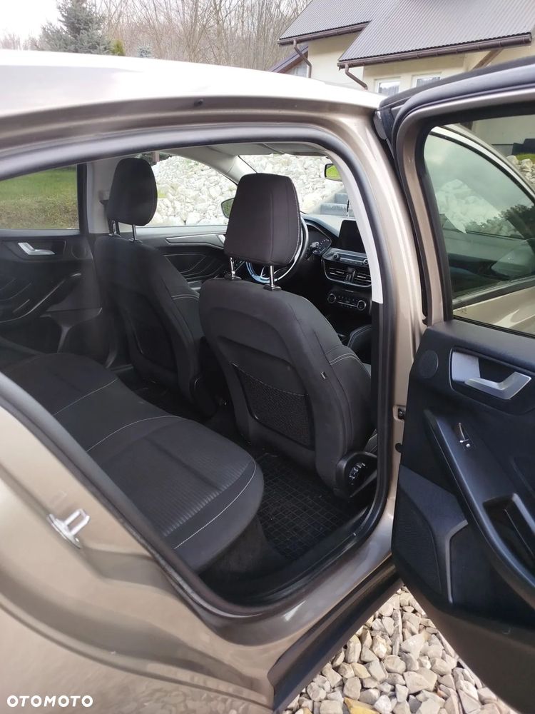 Ford Focus 1.5 EcoBlue Titanium Business - 17