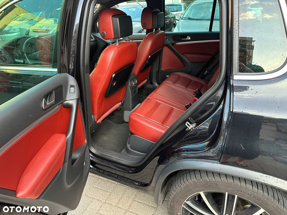 Volkswagen Tiguan 2.0 TDI 4Mot Perfectline R-Style DSG - 12