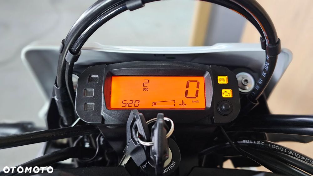 QJMOTOR COV 125X - 18