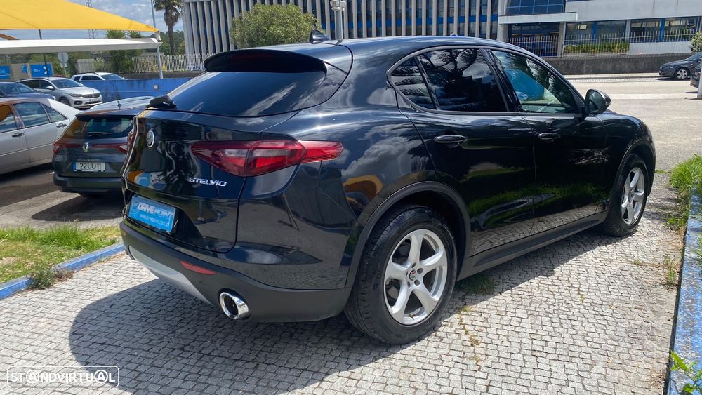 Alfa Romeo Stelvio 2.2 D Super AT8 - 8