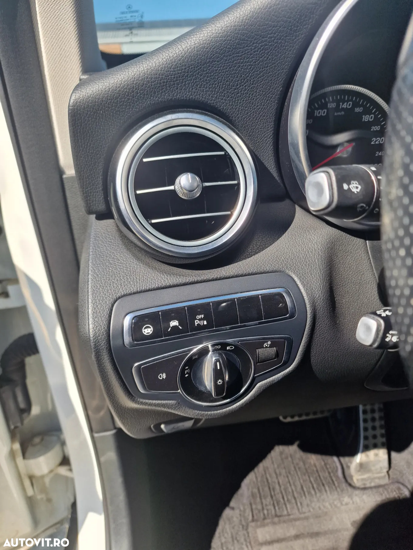 Mercedes-Benz GLC 250 d 4Matic 9G-TRONIC AMG Line - 11