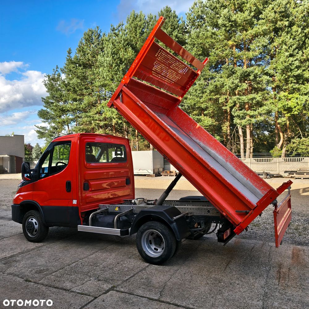 Iveco Daily 35C12 - 12
