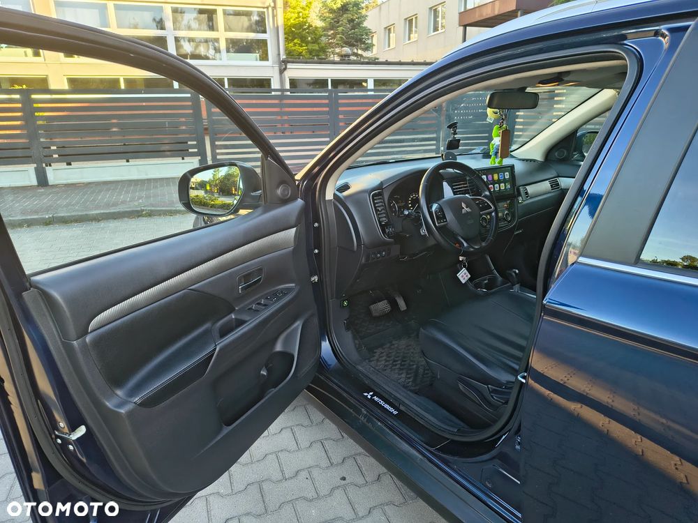 Mitsubishi Outlander 2.0 Intense Comfort 4WD CVT - 16