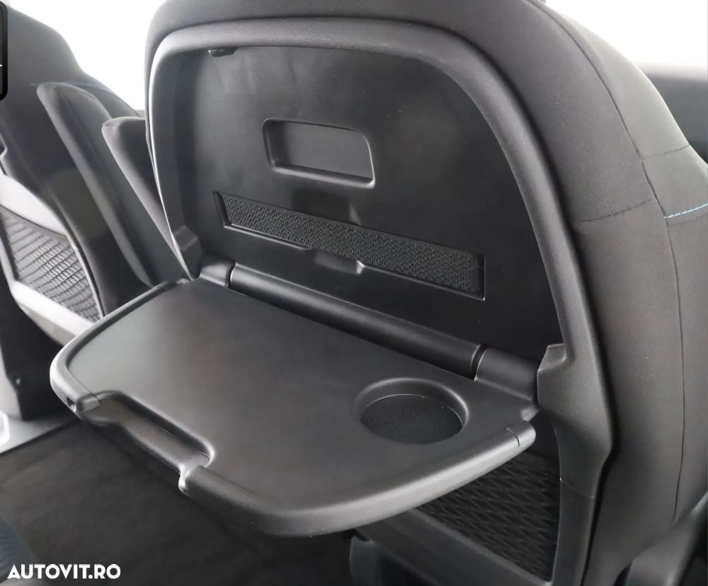 Peugeot Traveller L2H1 2.0 BlueHDI 150 S&S Navette - 17