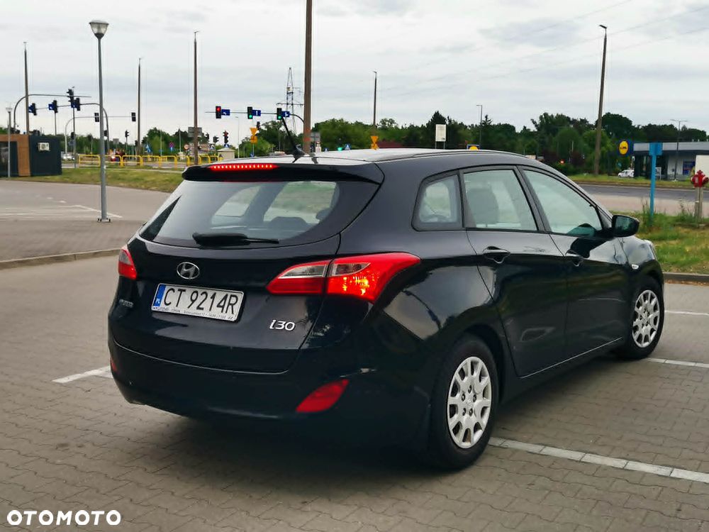 Hyundai i30 1.6 CRDi Classic + - 6