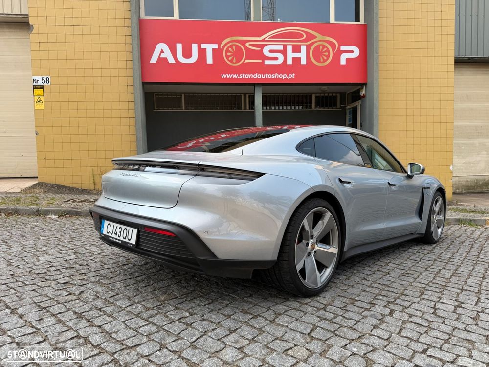 Porsche Taycan 4S Bateria Performance Plus - 32