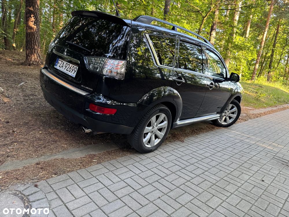 Mitsubishi Outlander 2.4 4WD CVT Intense - 9