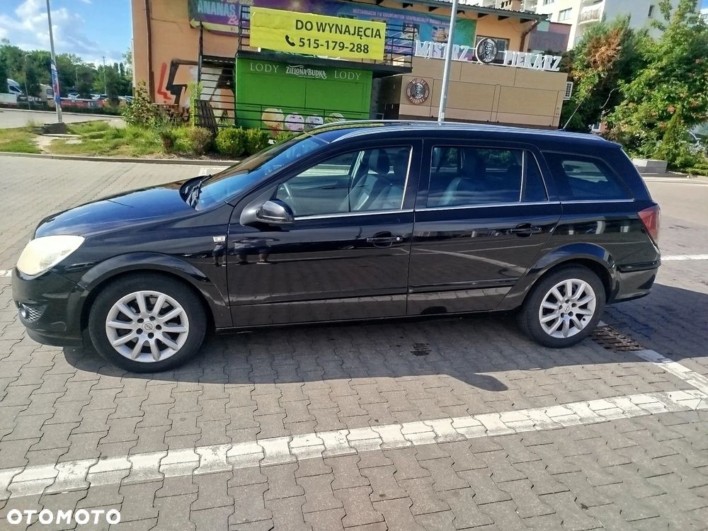 Opel Astra 1.9 CDTI Cosmo - 3