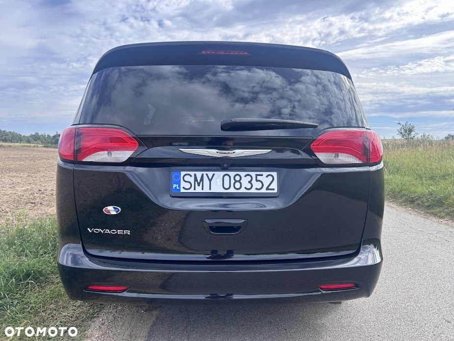 Chrysler Pacifica - 14