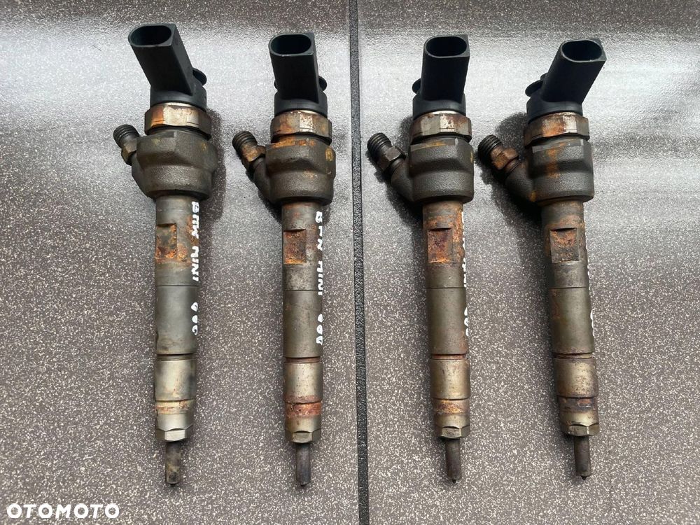WTRYSKIWACZ SILNIKA 1.6 TD BMW MINI 8506902 0445110600 - 2