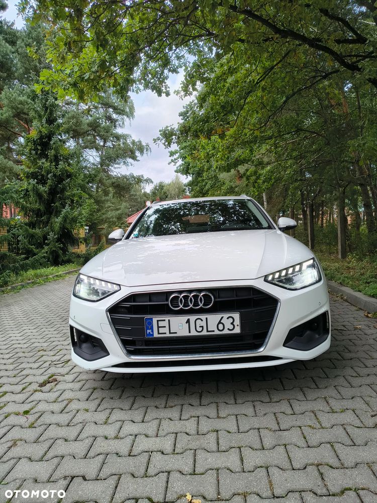 Audi A4 Avant 2022 photo 2
