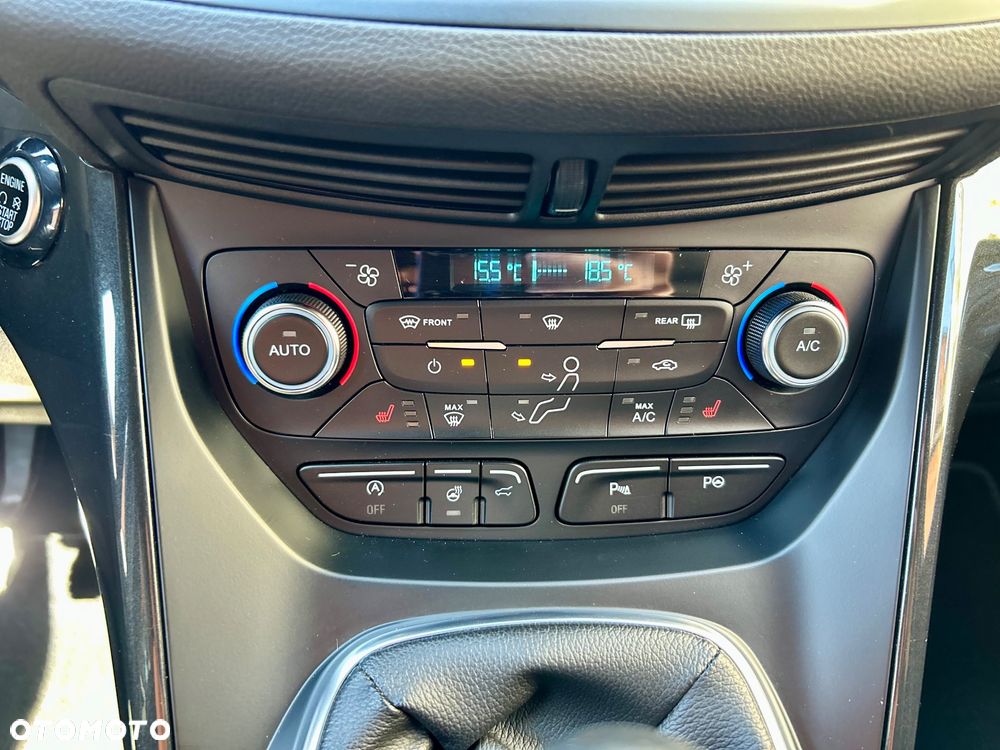 Ford Kuga 1.5 EcoBoost 2x4 Titanium - 22