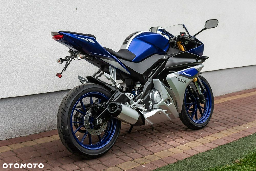 Yamaha YZF - 4