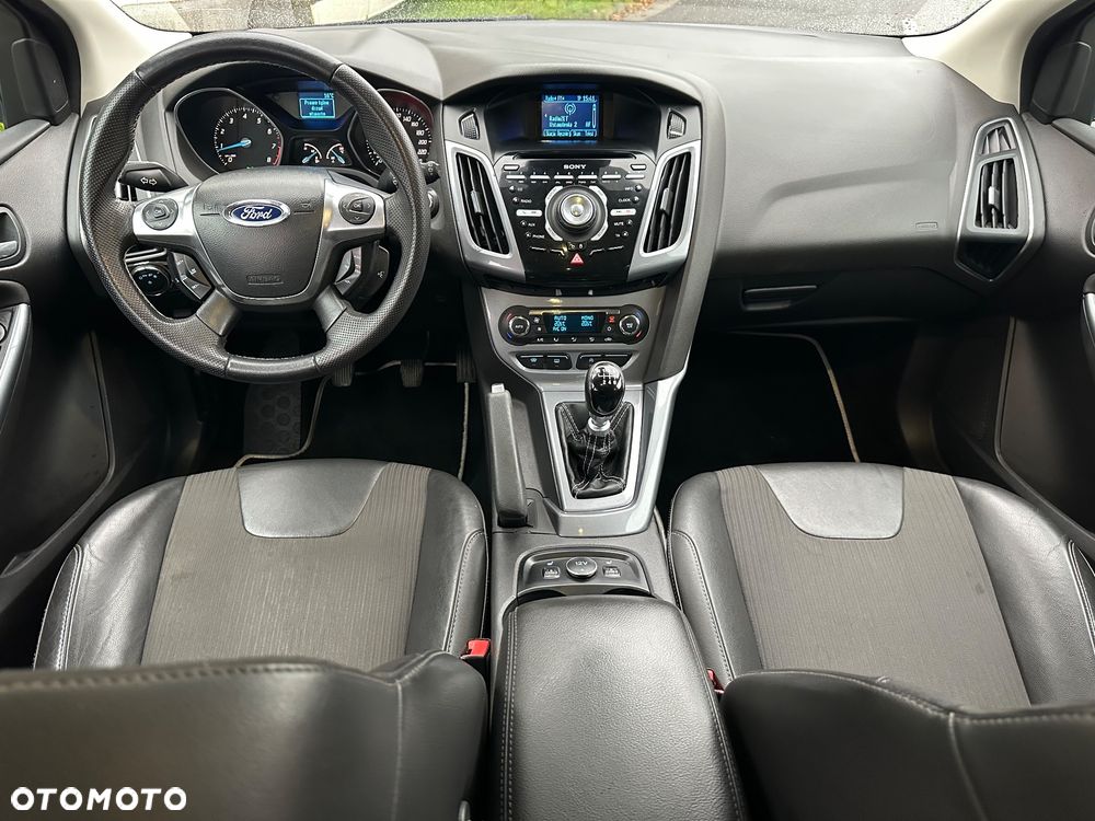 Ford Focus 1.6 EcoBoost Titanium - 9