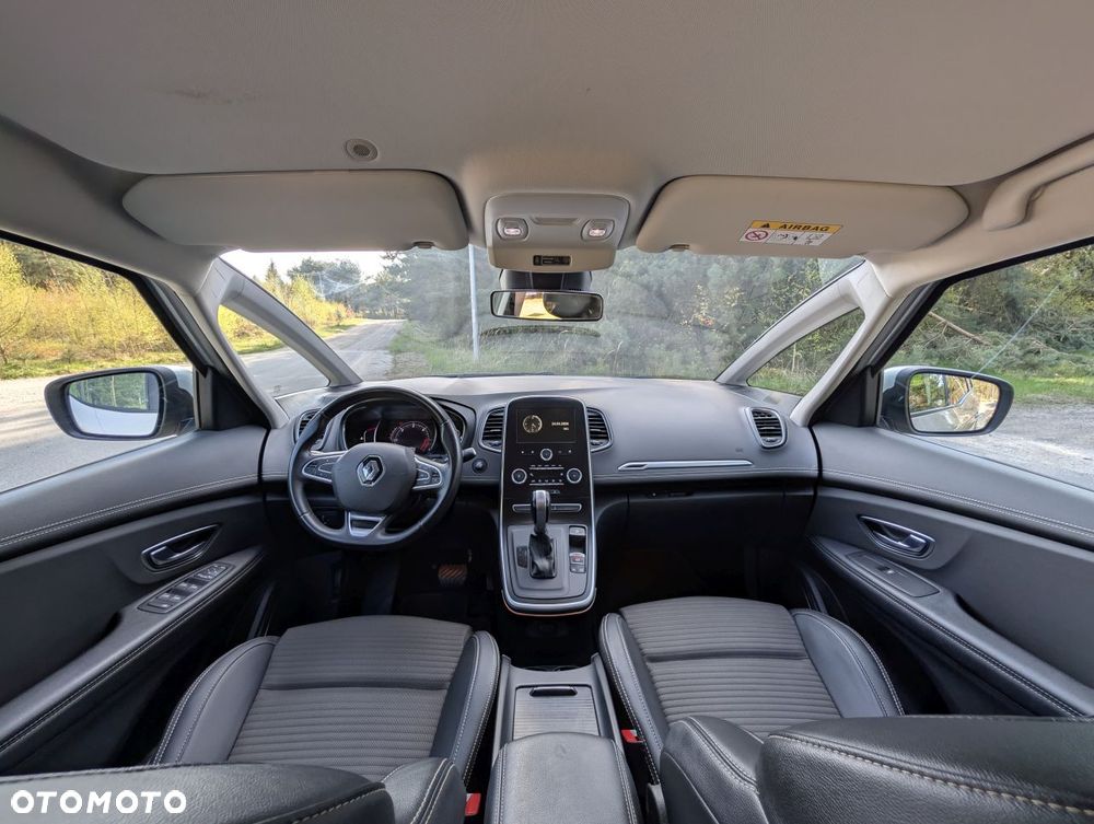 Renault Grand Scenic - 19