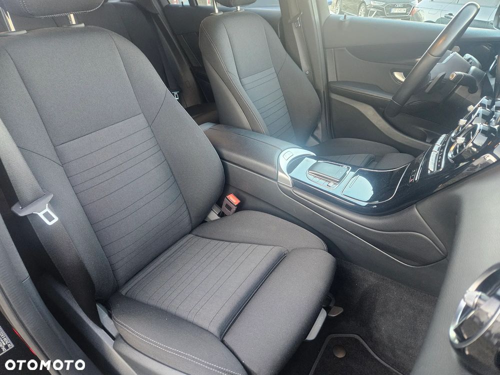 Mercedes-Benz GLC 300 e 4-Matic - 18