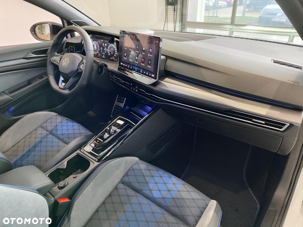 Volkswagen Golf - 23