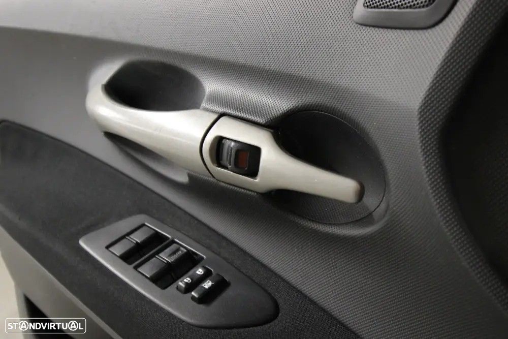 Toyota Auris 1.4 D-4D AC - 8