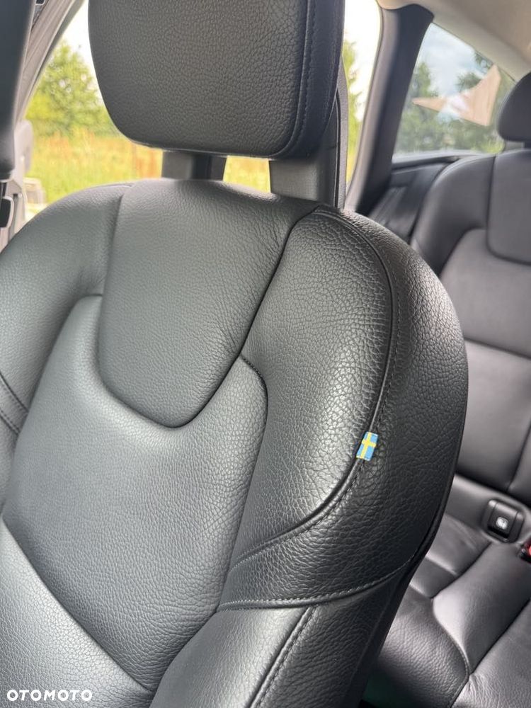 Volvo V90 D4 SCR Momentum Pro - 26