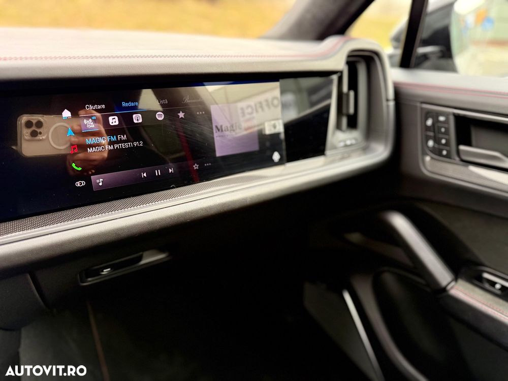 Porsche Cayenne Coupe GTS Tiptronic S - 23