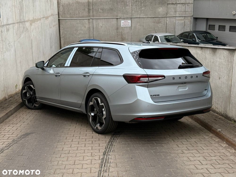Skoda Superb 2.0 TDI SCR 4x4 Sportline DSG - 6