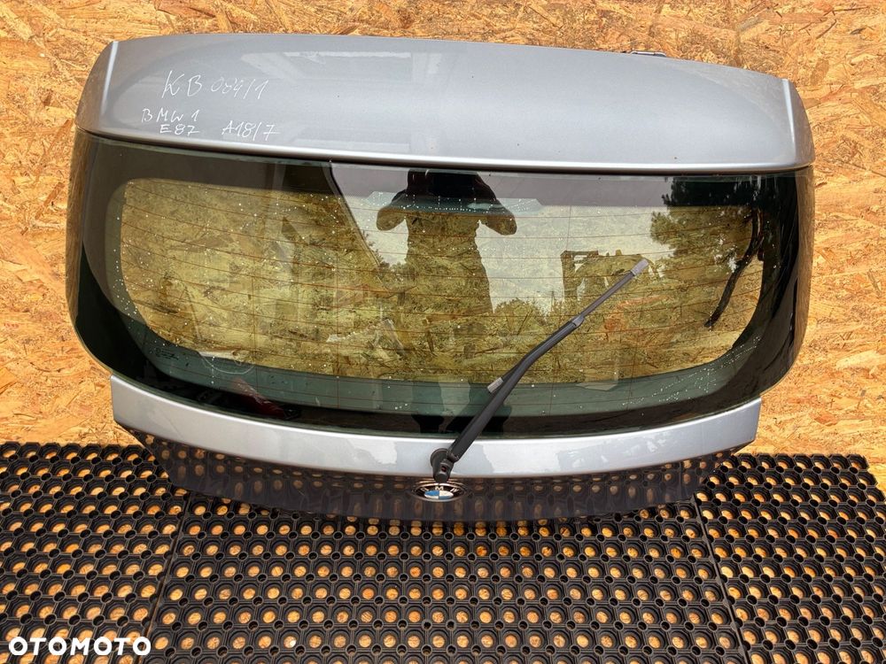 BMW 1 E87 KLAPA BAGAŻNIKA KLAPA TYŁ A18/7 - 6