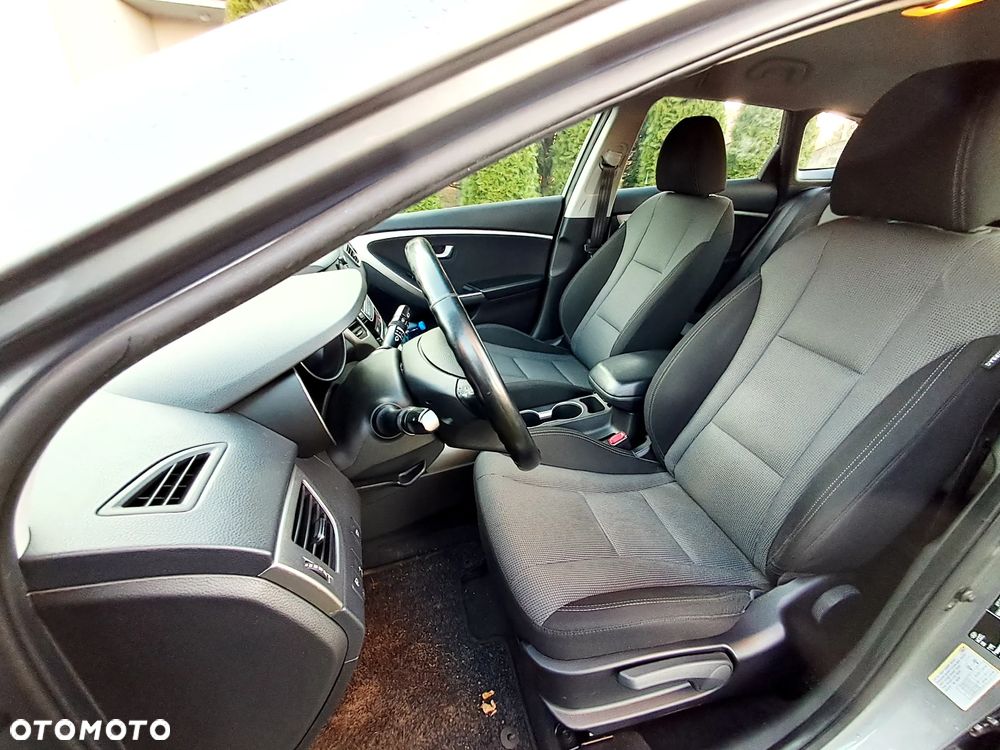 Hyundai i30 1.6 CRDi Trend - 21