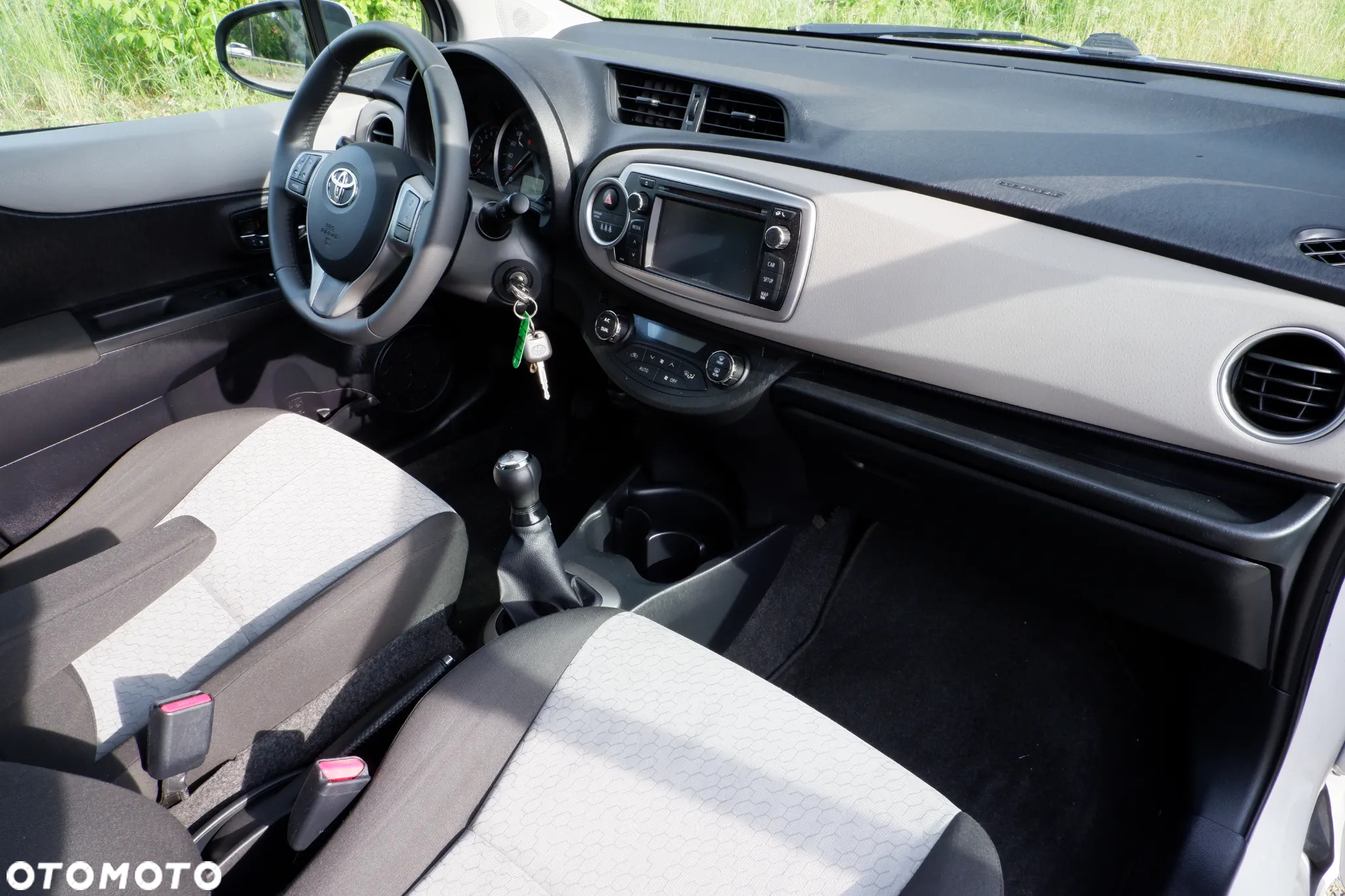 Toyota Yaris 1.0 Sol - 4