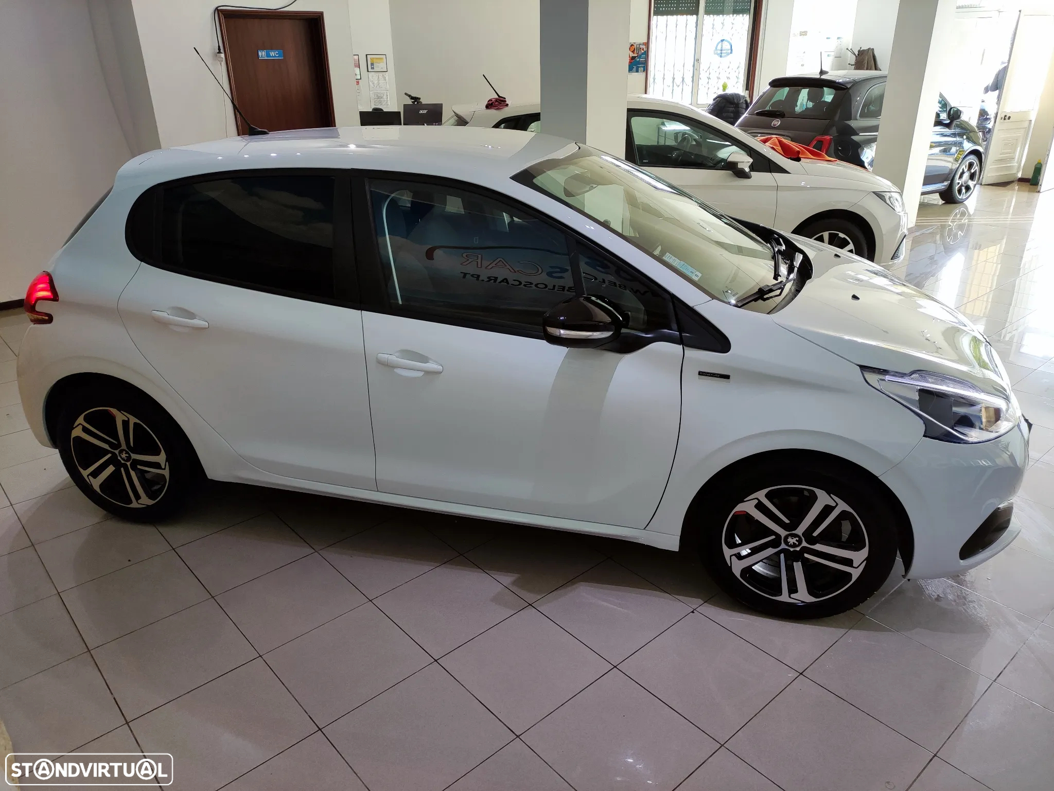 Peugeot 208 PureTech 82 Stop & Start Signature - 10