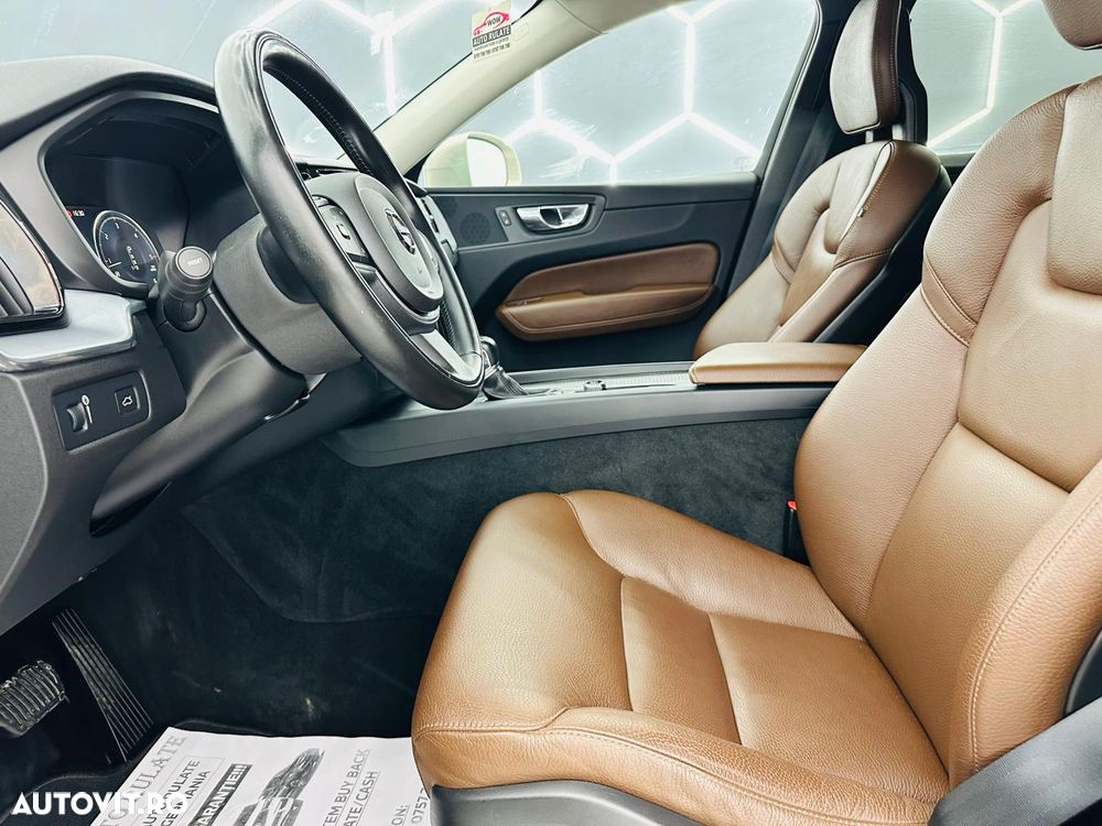 Volvo XC 60 D4 Geartronic Momentum Pro - 14