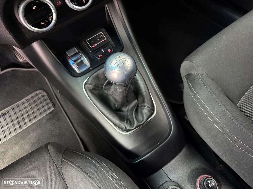 Alfa Romeo Giulietta 1.6 JTDM - 22