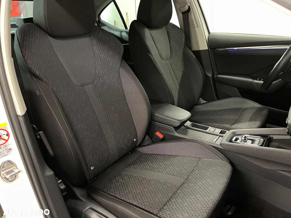 Skoda Octavia 2.0 TDI DSG Style - 11