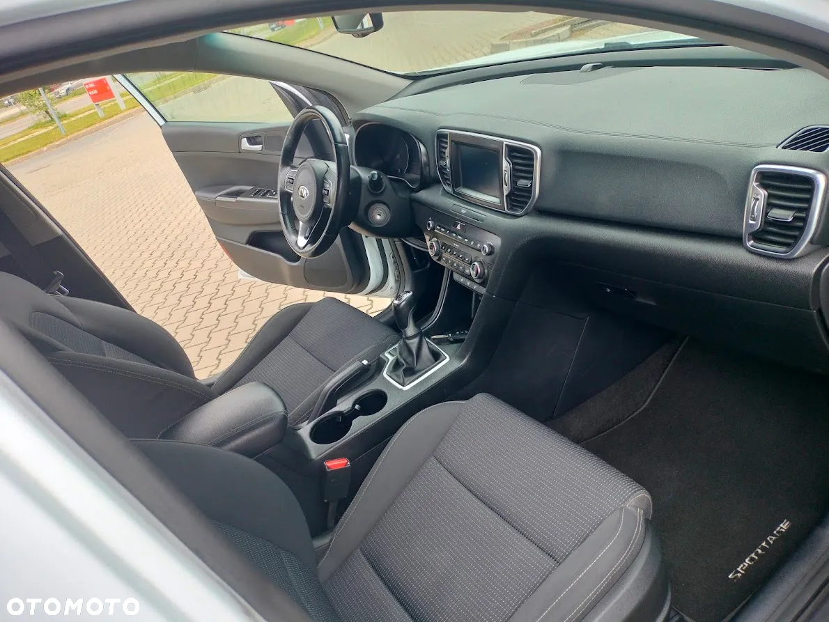 Kia Sportage 1.7 CRDI 2WD Dream-Team Edition - 18