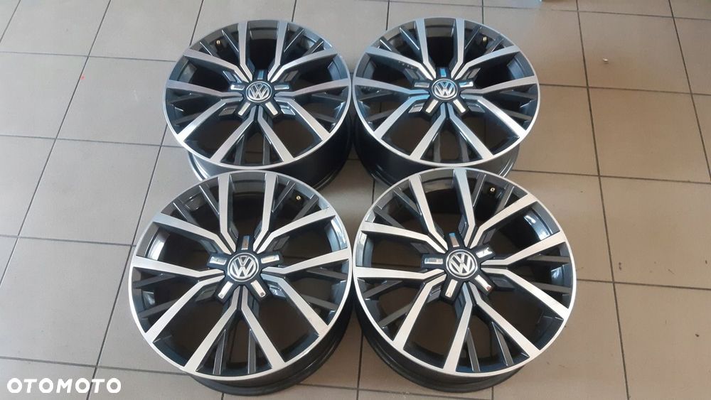 VW Tiguan II Felgi Aluminiowe 17Cali 5na601025a - 1