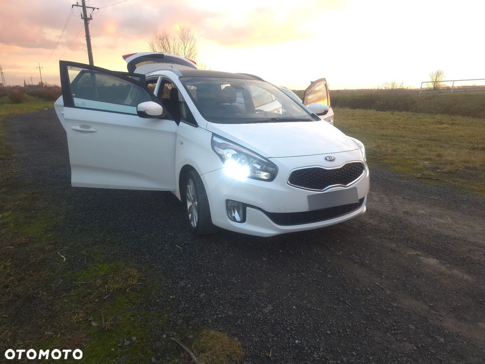 Kia Carens ver-1-7-crdi-xl-7os - 4
